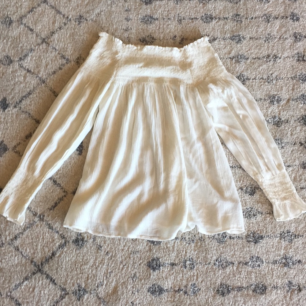 Stretchy Flowy Off the Shoulder Long Sleeve Shirt